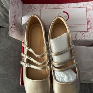 Journee Collection Metallic Triple Strap Flats